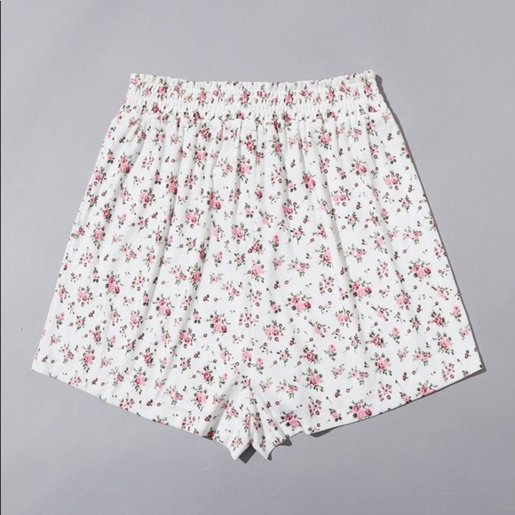 New Women’s Floral Pajama Sleep Shorts​ - Picture 2 of 6